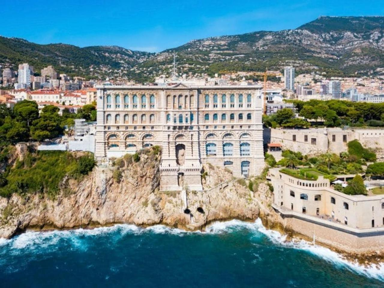 Regent Cote D'Azur Air-Conditioned, Pool, Garden & Parking ヴィルヌーヴ・ルベ エクステリア 写真