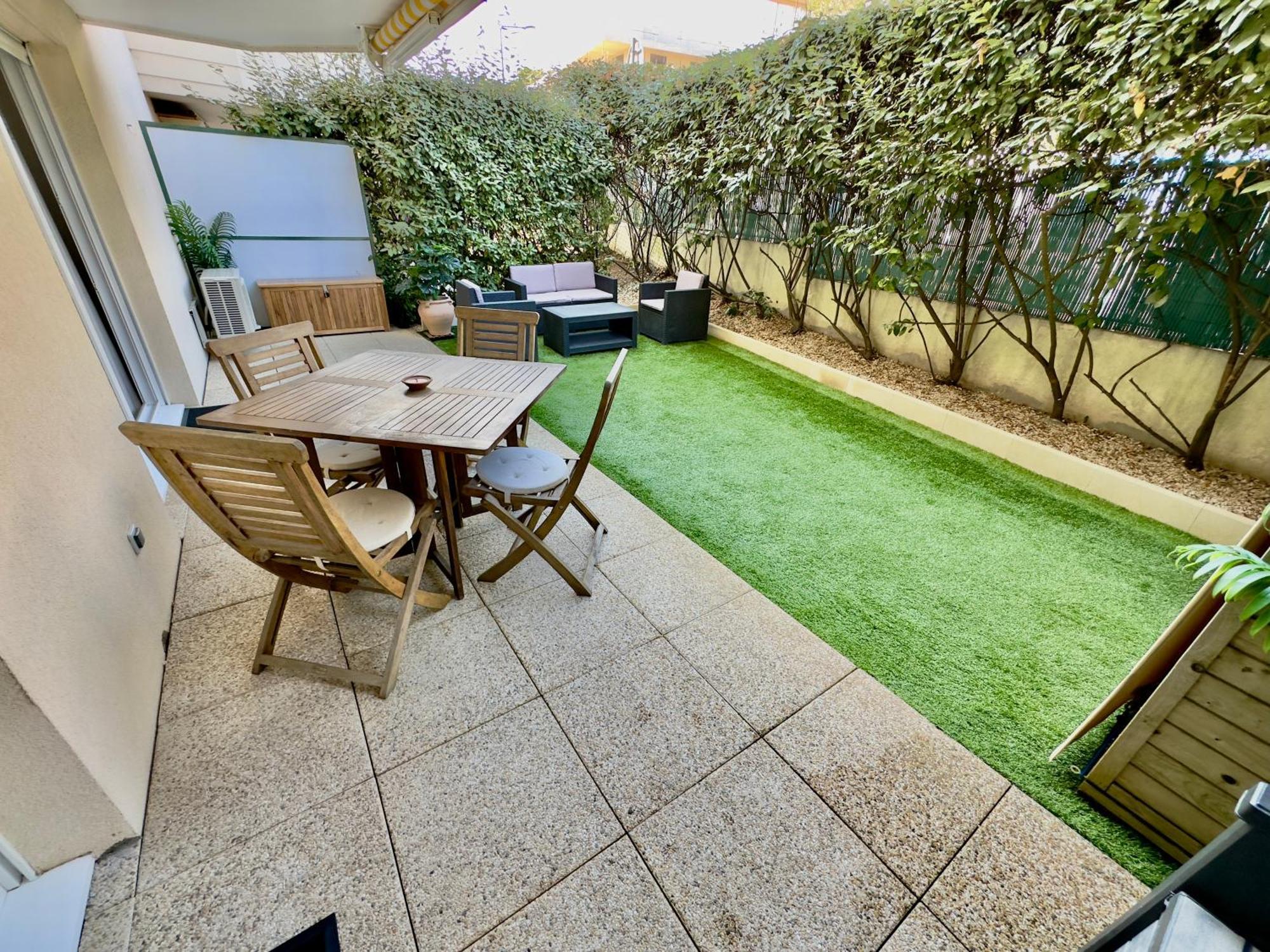 Regent Cote D'Azur Air-Conditioned, Pool, Garden & Parking ヴィルヌーヴ・ルベ エクステリア 写真