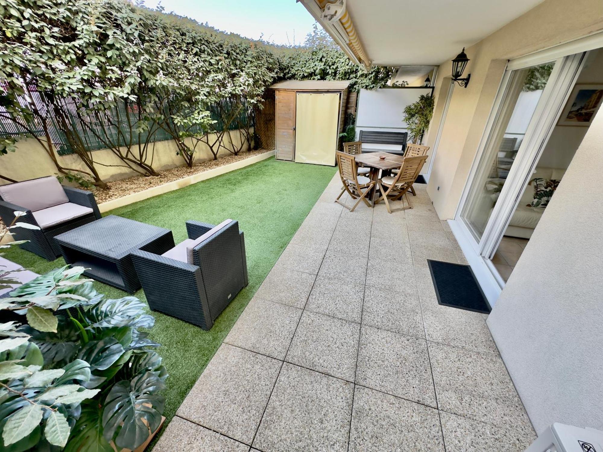 Regent Cote D'Azur Air-Conditioned, Pool, Garden & Parking ヴィルヌーヴ・ルベ エクステリア 写真